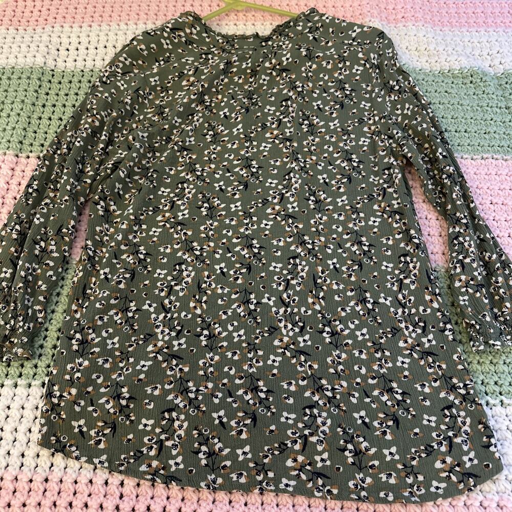 Monday Fun Green Floral Pleated Pullover 3/4 Sleeve V-Neck Blouse Size Small - Picture 12 of 16